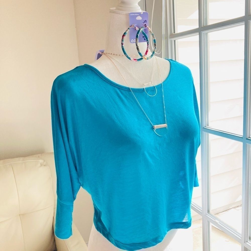 Brand New Bundle Teal Blue Crop Top Size Small